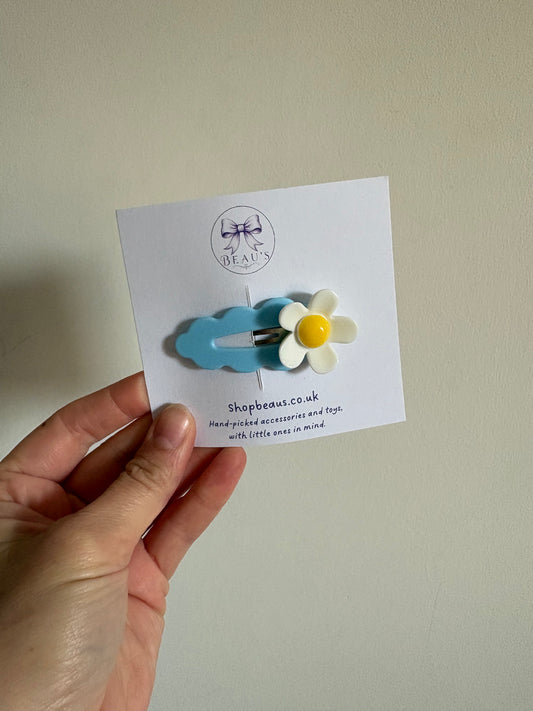 Handmade Daisy Flower hair clip